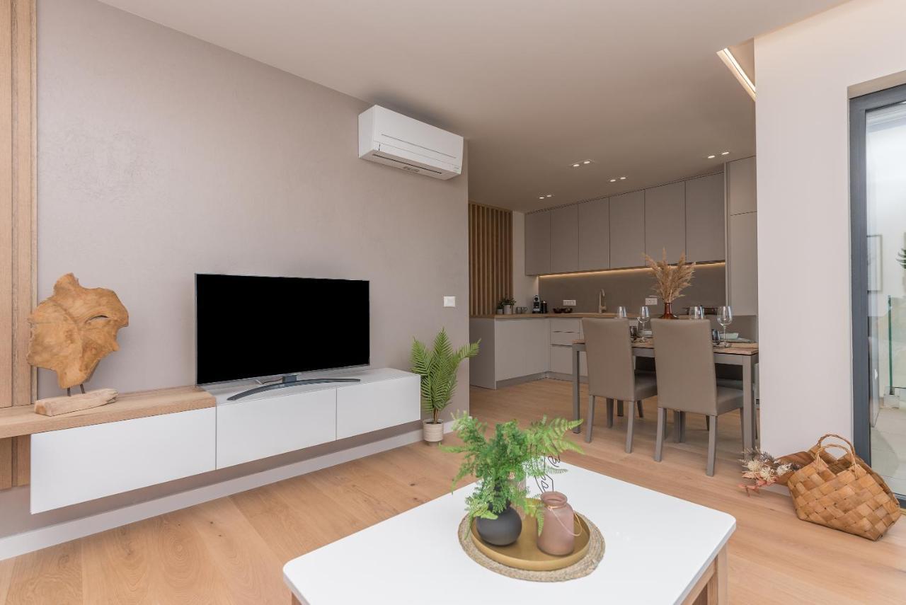 Luxury Apartment See To Sea-Sea&City View มาคาร์สกา ภายนอก รูปภาพ