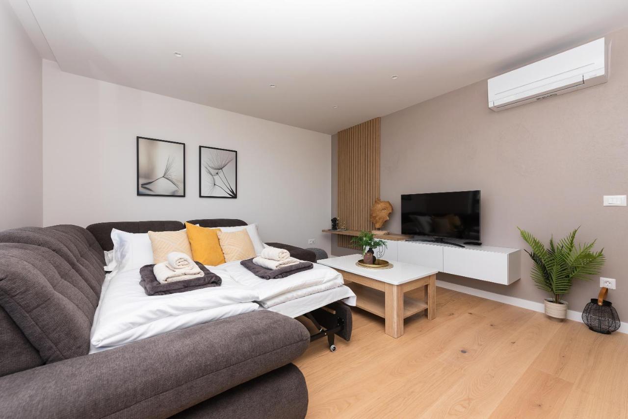 Luxury Apartment See To Sea-Sea&City View มาคาร์สกา ภายนอก รูปภาพ